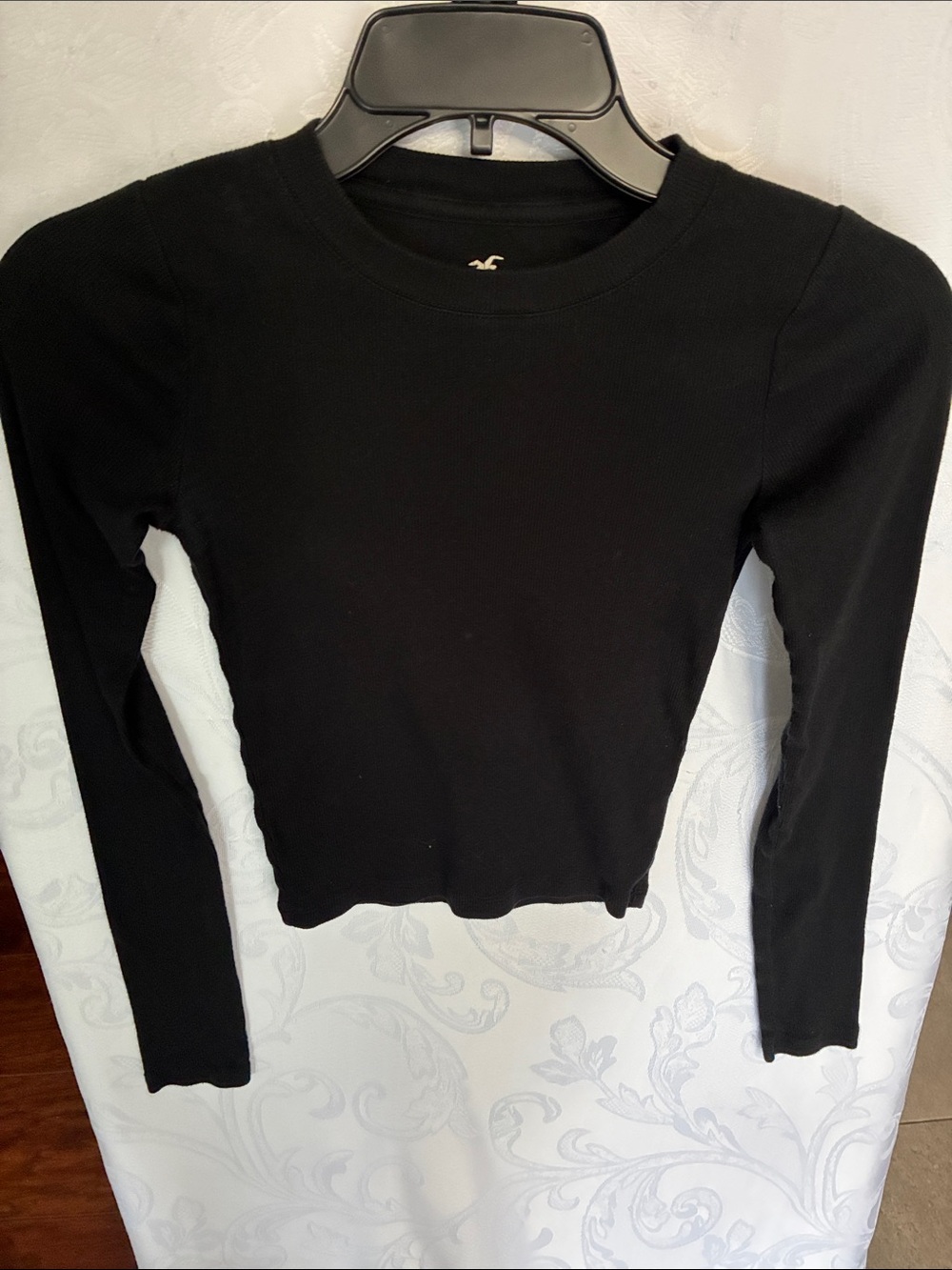 Hollister Black Ribbed Long-Sleeve Crewneck Top